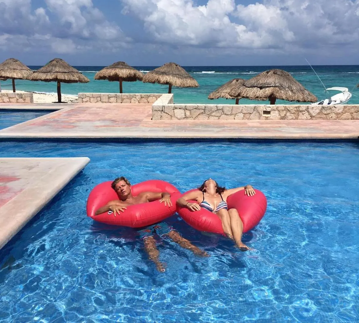 Apartment Beachfront Hammock Heaven Akumal